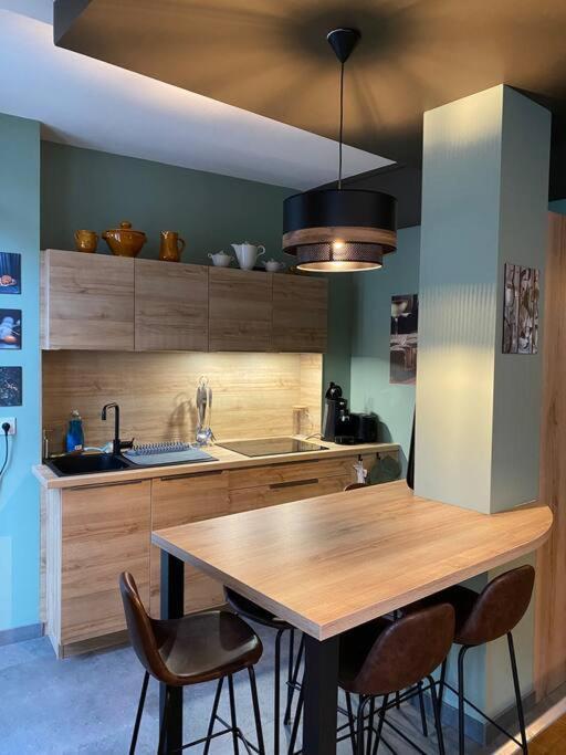 Les Quatre Piliers - 1 Min Palais Jacques Coeur Apartment Bourges Exterior photo